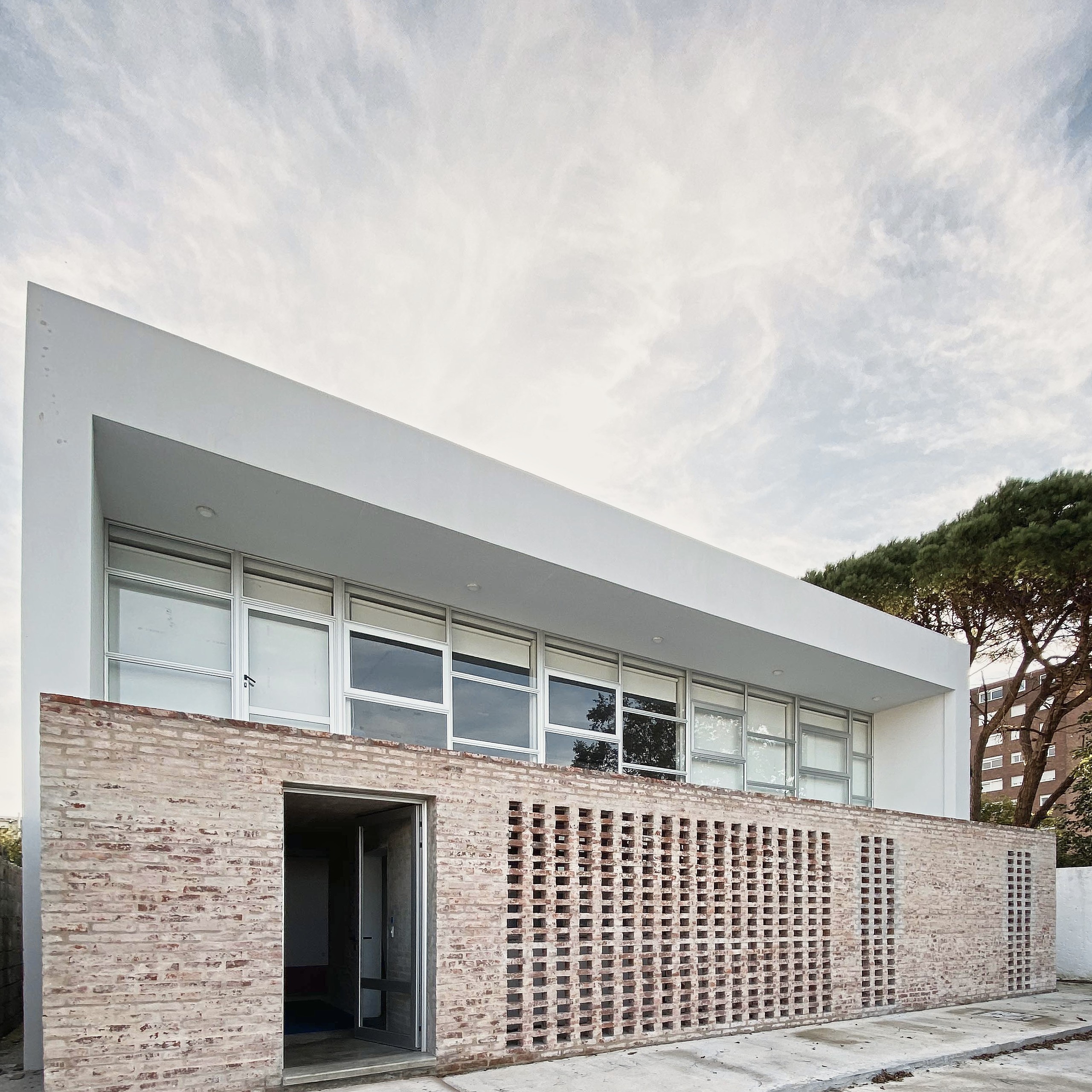Fachada principal de Dojo
